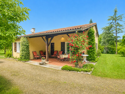 French property for sale in Sos, Lot-et-Garonne - €285,000 - photo 1