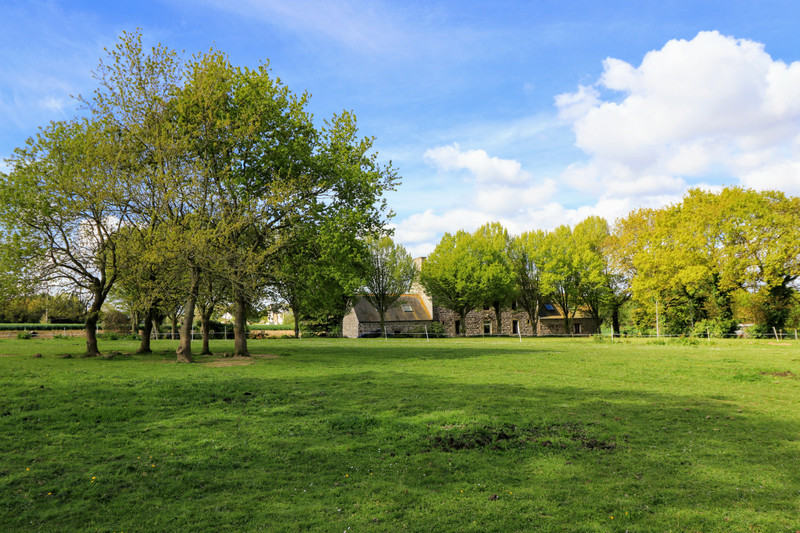 French property for sale in Saint-Clet, Côtes-d'Armor - €477,000 - photo 4