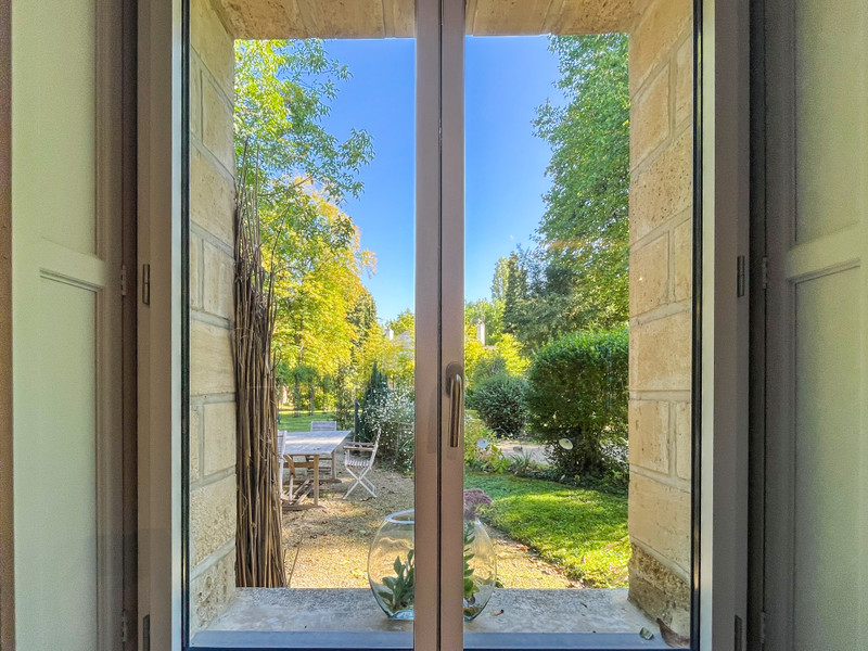 French property for sale in Cergy, Val-d'Oise - €3,900,000 - photo 0