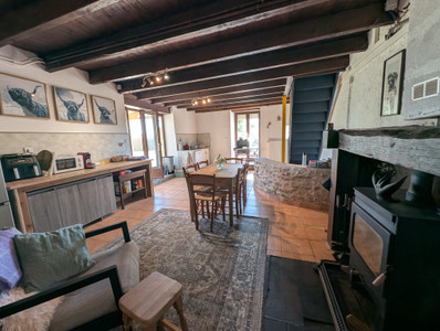 French property for sale in Sigournais, Vendée - €201,960 - photo 2