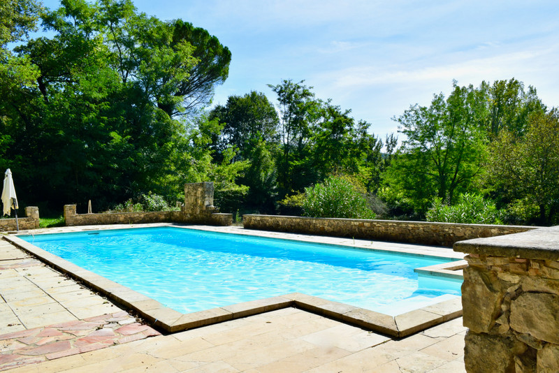 French property for sale in Saint-Jean-de-Maruéjols-et-Avéjan, Gard - €950,000 - photo 2
