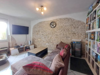 Maison à vendre à Charmé, Charente - 107.000 € - photo 5