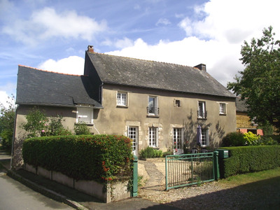 Maison à vendre à Illifaut, Côtes-d'Armor, Bretagne, avec Leggett Immobilier