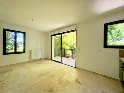 French property for sale in Saint-Rémy-de-Provence, Bouches-du-Rhône - €549,850 - photo 4