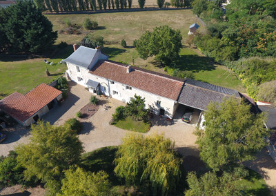 Maison à vendre à Saint-Macaire-du-Bois, Maine-et-Loire, Pays de la Loire, avec Leggett Immobilier