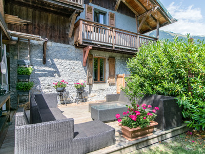 Stunning farmhouse with 5 annex apartments and pool. Samoens. Easy access to Geneva. Beside ski lift.