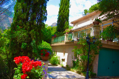 Maison à vendre à Colombières-sur-Orb, Hérault, Languedoc-Roussillon, avec Leggett Immobilier