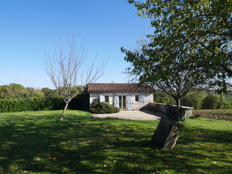 French property for sale in Boisné-La Tude, Charente - €420,000 - photo 3