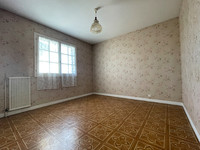 Maison à vendre à L'Isle-Jourdain, Vienne - 119 900 € - photo 5