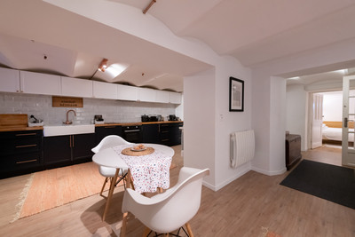 Magnifique Maison de Maître au coeur de Carcassonne dotée de 6 suites et un appartement privé  