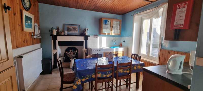 French property for sale in Bolazec, Finistère - &#8364;89,995 - photo 2