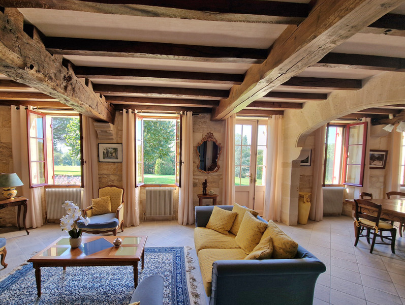 French property for sale in Saint-André-de-Cubzac, Gironde - €748,800 - photo 5