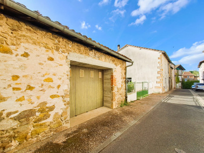 French property for sale in Availles-Limouzine, Vienne - €58,600 - photo 5