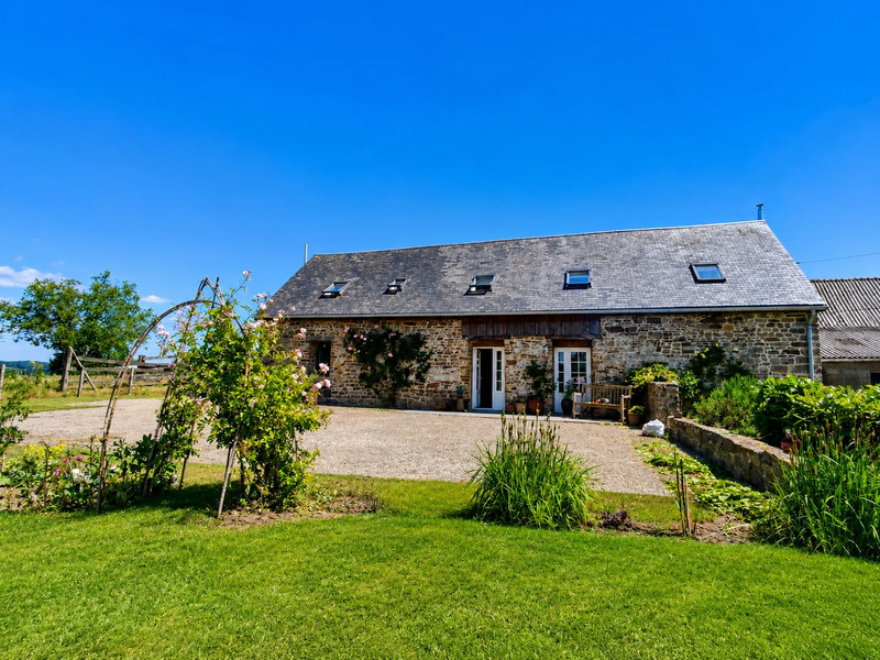French property for sale in Lonlay-l'Abbaye, Orne - €150,000 - photo 0