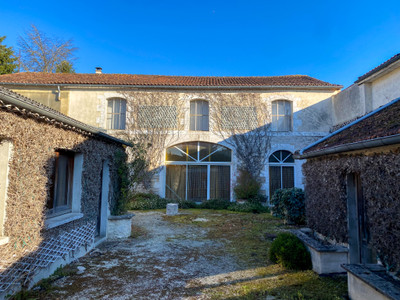 Maison à vendre à Mansle, Charente, Poitou-Charentes, avec Leggett Immobilier