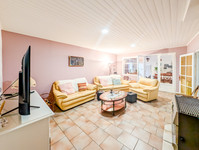 Maison à vendre à Montendre, Charente-Maritime - 327.500 € - photo 4