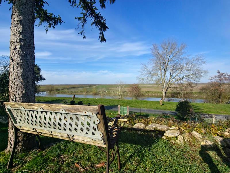 Maison à vendre à Vouillé-les-Marais, Vendée - 278.200 € - photo 1