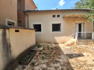 Maison à vendre à Ruoms, Ardèche, Rhône-Alpes, avec Leggett Immobilier