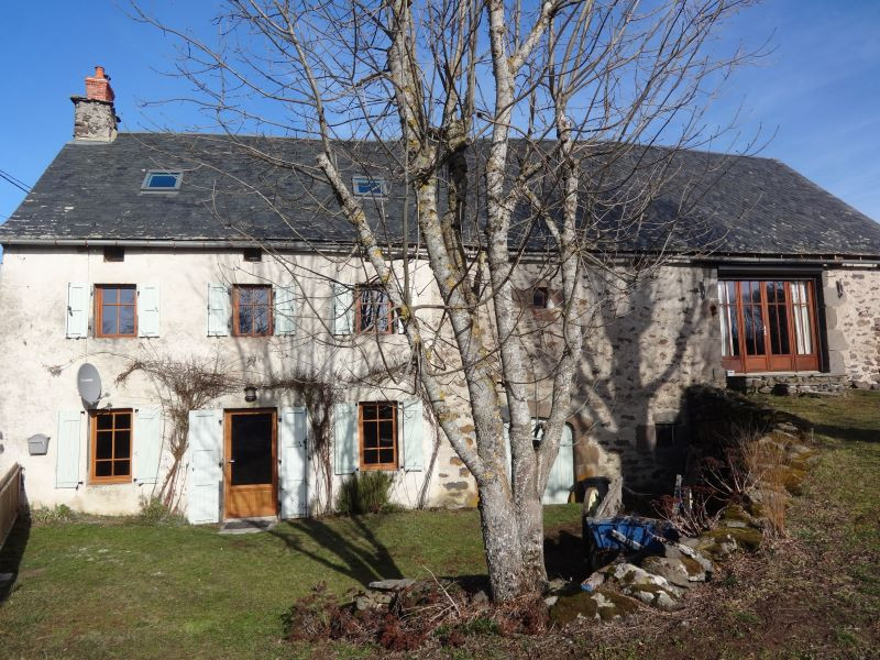 Maison à vendre à Coltines, Cantal - 224 700 € - photo 1