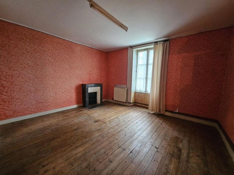 French property for sale in Saint-Caprais, Allier - €76,000 - photo 7