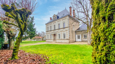 French property for sale in Coutras, Gironde - €357,000 - photo 1