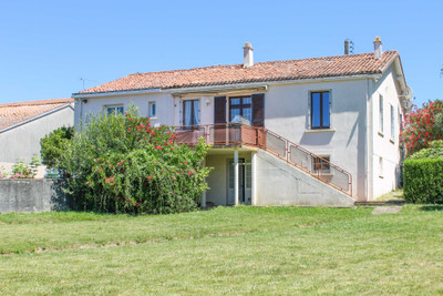 Maison à vendre à Antigny, Vendée, Pays de la Loire, avec Leggett Immobilier
