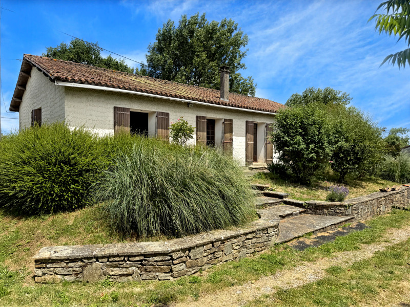 Propriété à vendre à Nantheuil, Dordogne - 156 600 €