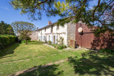 Maison à vendre à Saires, Vienne, Poitou-Charentes, avec Leggett Immobilier