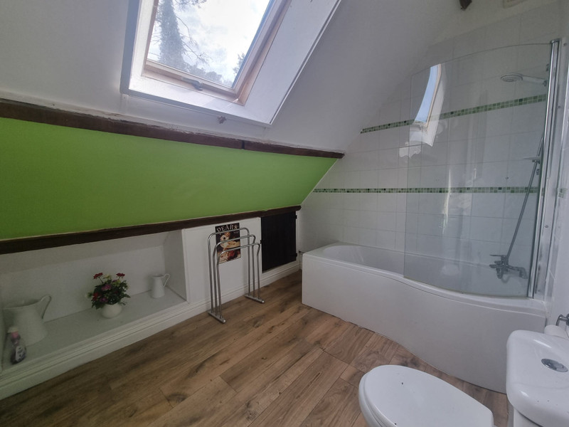 French property for sale in Ballots, Mayenne - €299,500 - photo 5