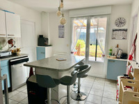 Maison à vendre à Saint-Cyr-en-Pail, Mayenne - 205.200 € - photo 4
