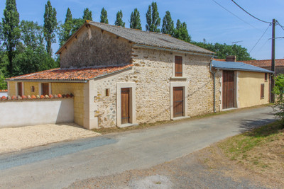 French property for sale in La Ferrière-en-Parthenay, Deux-Sèvres - €319,500 - photo 13