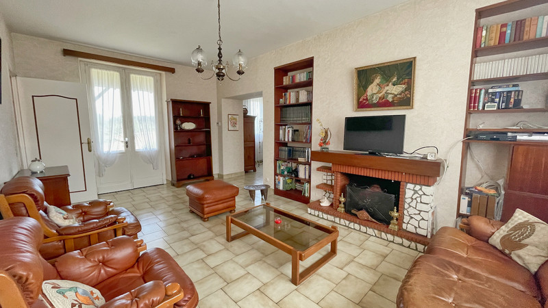 French property for sale in Saint Aulaye-Puymangou, Dordogne - &#8364;183,600 - photo 3