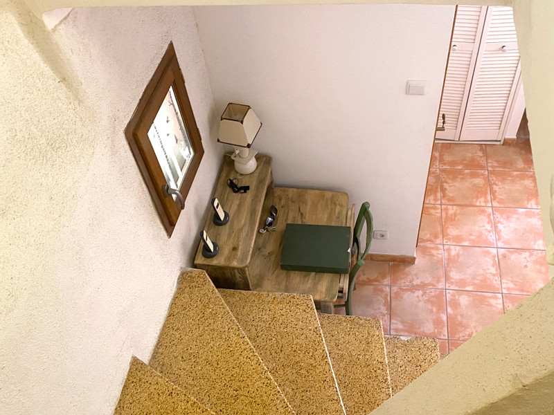 House for sale in Albas Aude A bright one bedroom stone house set