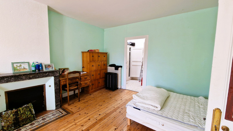 French property for sale in Ménesplet, Dordogne - €449,999 - photo 5
