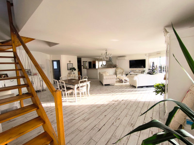 French property for sale in La Teste-de-Buch, Gironde - €598,000 - photo 1