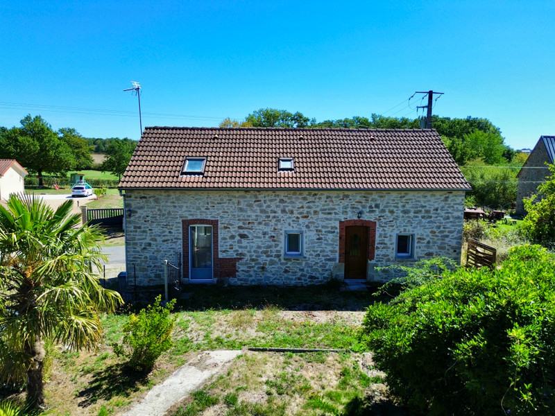 Propriété à vendre à Arnac-la-Poste, Haute-Vienne - 137 400 €