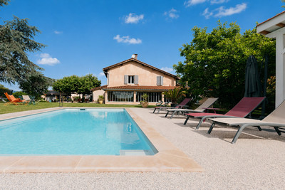 Maison à vendre à Taponas, Rhône, Rhône-Alpes, avec Leggett Immobilier