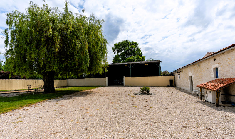 French property for sale in Vouhé, Charente-Maritime - €687,750 - photo 9