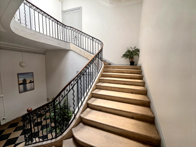French property for sale in La Rochelle, Charente-Maritime - €875,000 - photo 1