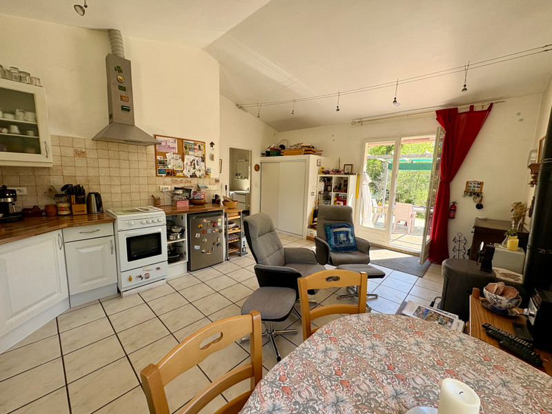 French property for sale in Saint-Estèphe, Dordogne - €76,300 - photo 2