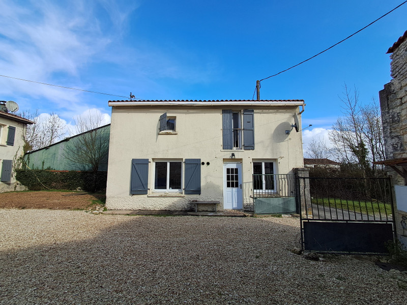 French property for sale in Bresdon, Charente-Maritime - €199,800 - photo 9