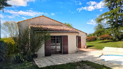 French property for sale in Chamouillac, Charente-Maritime - €240,215 - photo 4