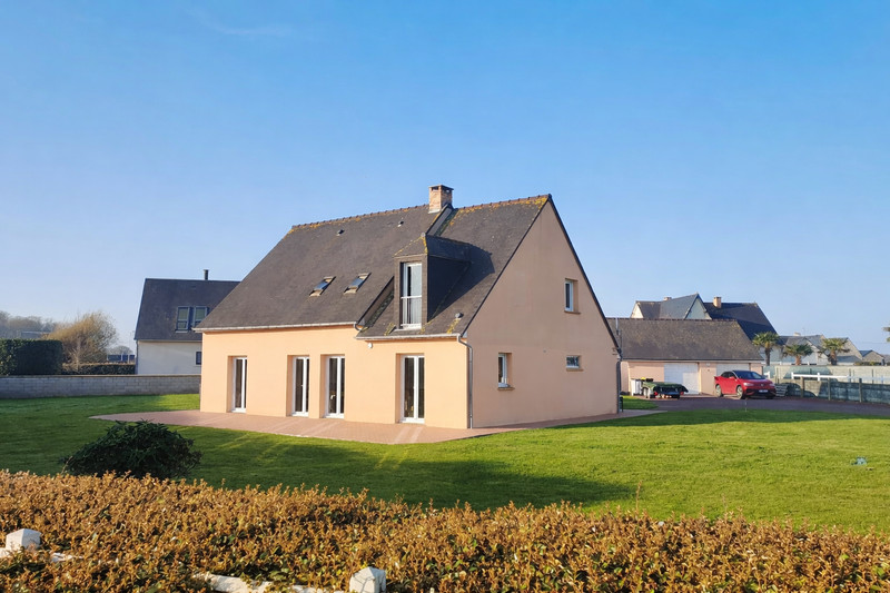 French property for sale in Vierville-sur-Mer, Calvados - €589,000 - photo 0