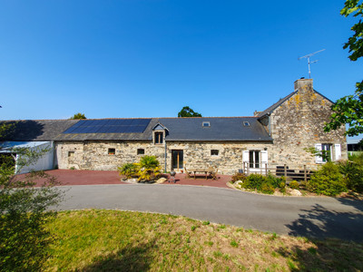 Maison à vendre à Pontivy, Morbihan, Bretagne, avec Leggett Immobilier