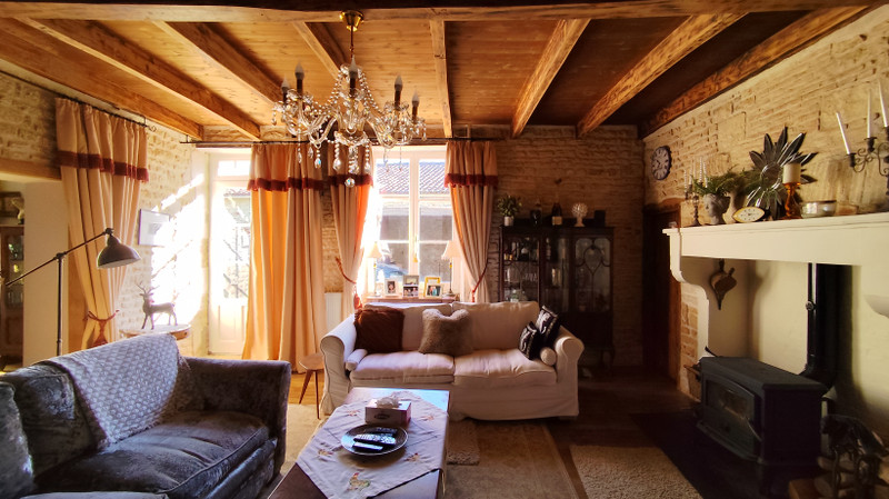 French property for sale in Moutonneau, Charente - €239,950 - photo 4
