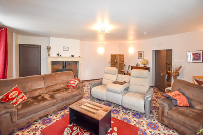 French property for sale in Angliers, Charente-Maritime - €595,000 - photo 3