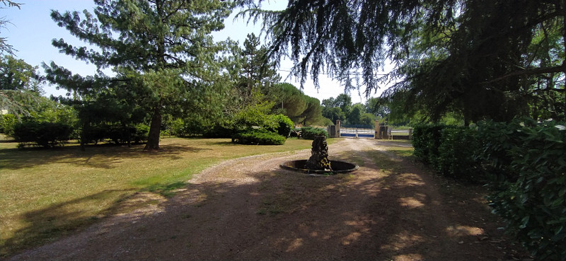 French property for sale in Montpon-Ménestérol, Dordogne - €530,000 - photo 3
