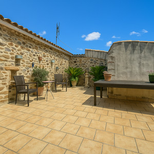 Maison à vendre à Neffiès, Hérault, Languedoc-Roussillon, avec Leggett Immobilier