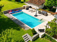 Propriété à vendre à Bonnes, Charente - 604 200 € - photo n°2
