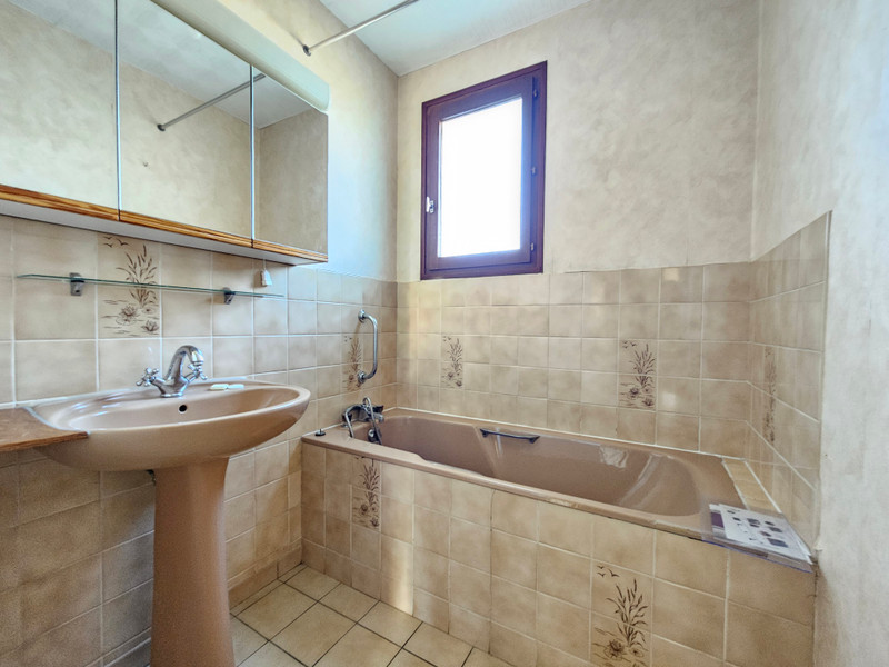 French property for sale in Marzy, Nièvre - €155,000 - photo 5